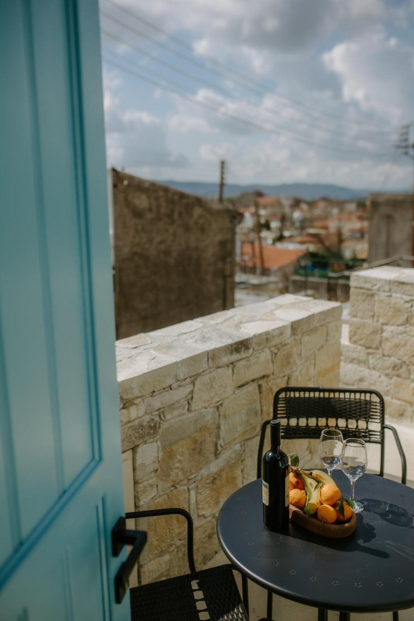 Smaragda'S Guest Rooms Limassol Exterior foto
