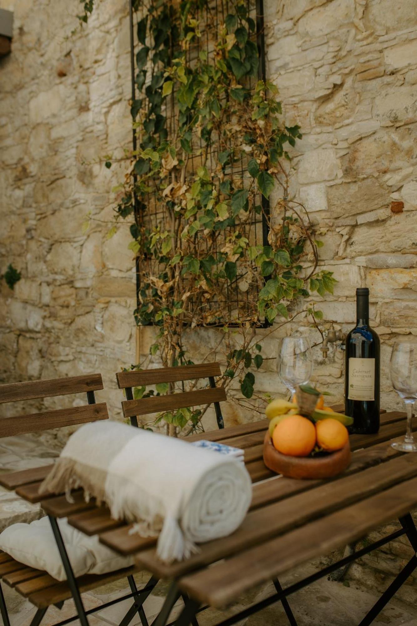 Smaragda'S Guest Rooms Limassol Exterior foto